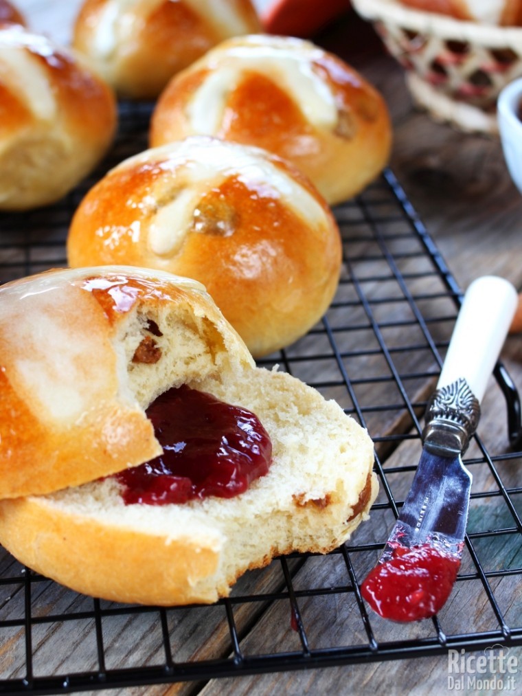 Hot Cross Buns Ricetta Originale RicetteDalMondo It