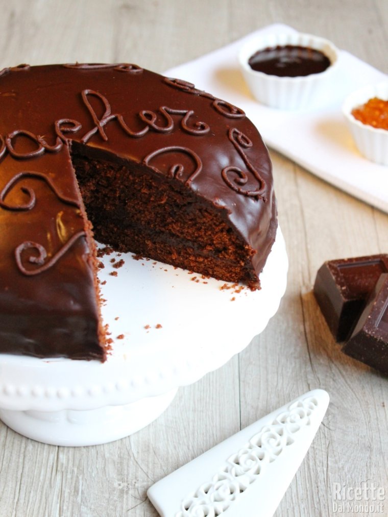 Torta Sacher O Sachertorte Ricettedalmondo It