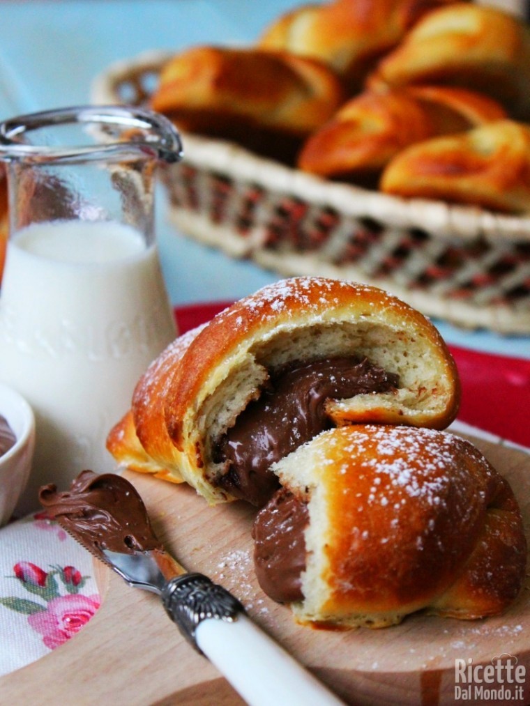 Croissant alla Nutella senza uova