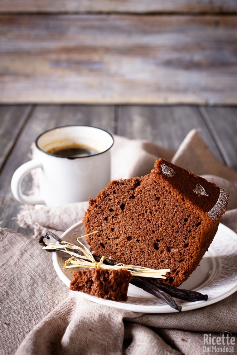 Chiffon cake al cioccolato (La ricetta per farla soffice e perfetta!)