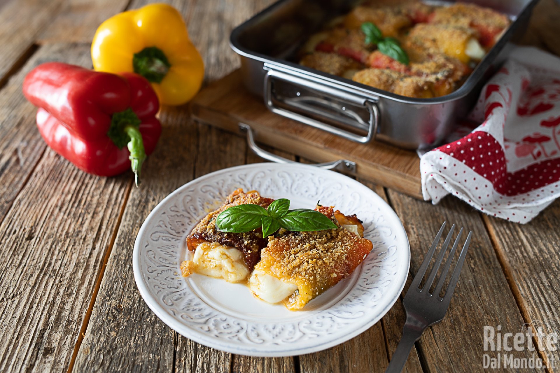 Involtini di peperoni con formaggio filante (Ricetta facile)