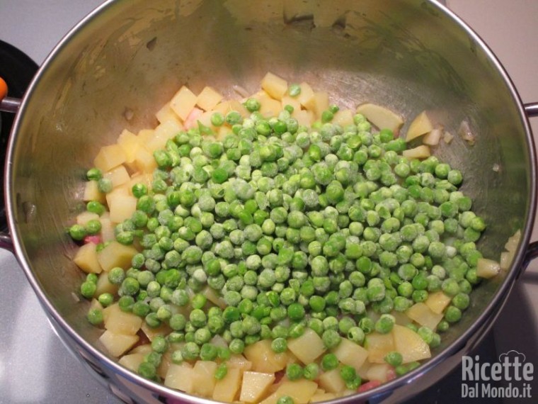 Minestra Di Pasta Con Patate E Piselli RicetteDalMondo