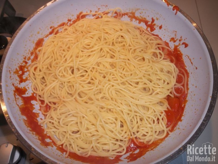 Spaghetti Al Pomodoro Fresco