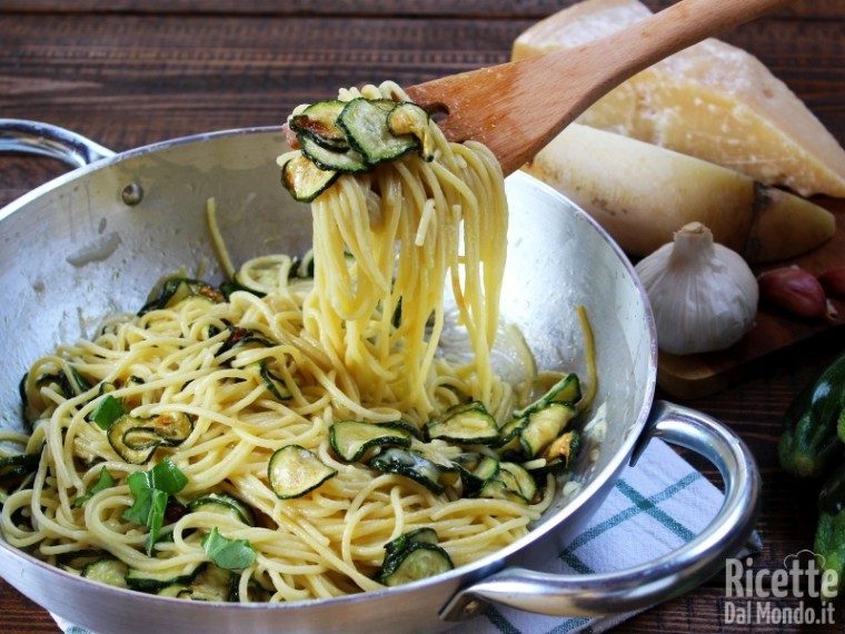 Spaghetto alla Nerano Ho risottato all'ultimo la pasta e il risultato