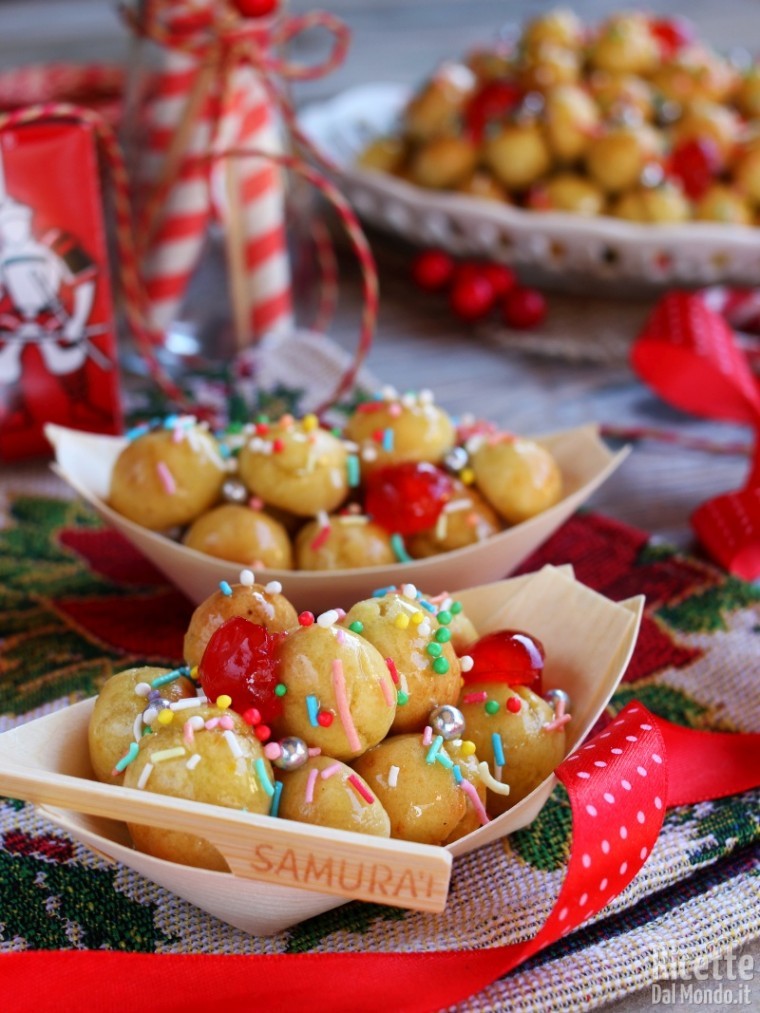 Struffoli al forno, semplici e leggeri | RicetteDalMondo