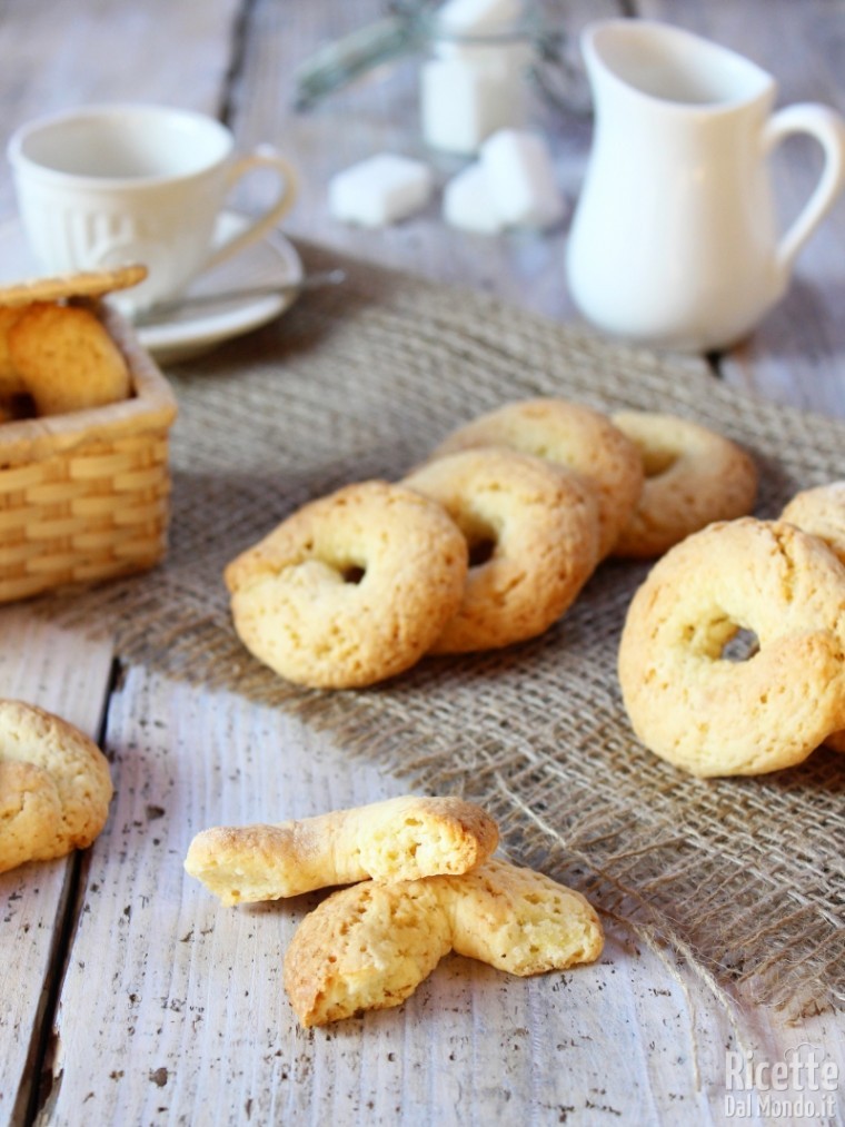 Taralli dolci napoletani di pasta frolla,RicetteDalMondo