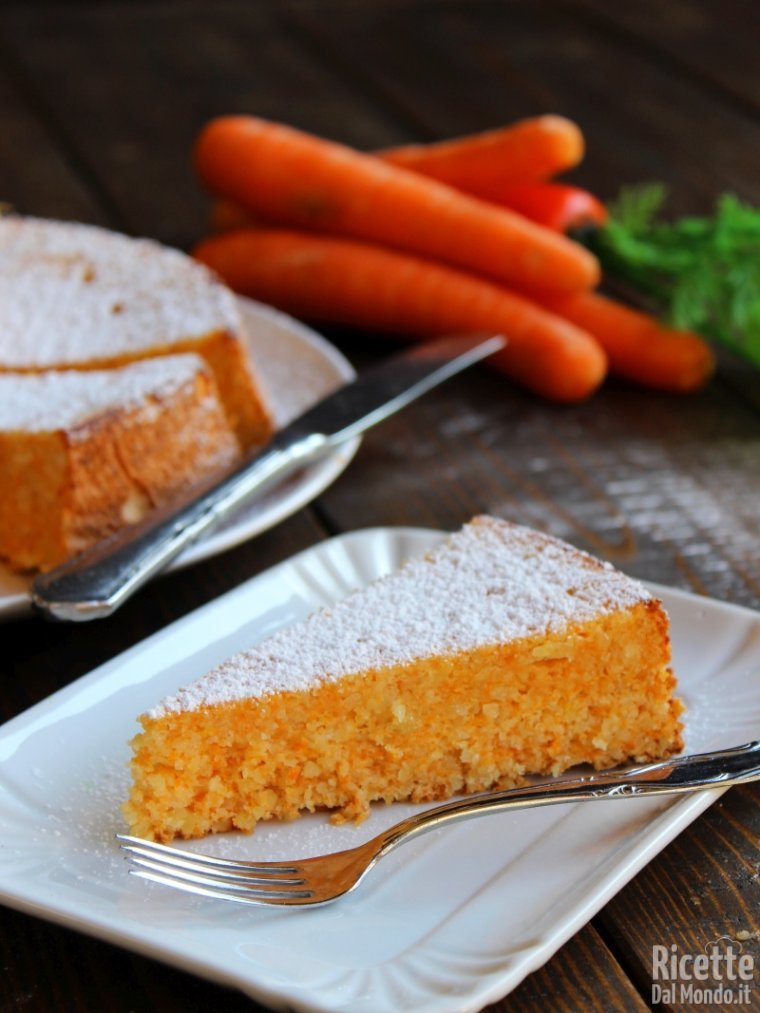 Torta di carote con soli albumi, senza grassi e glutine