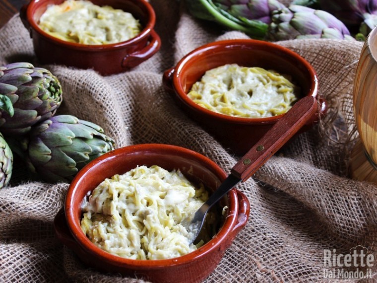 Tegamini di tagliolini con crema di carciofi